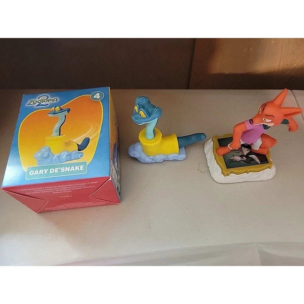 McDonald’s Happy Meal Toy Zootopia 2 Gary De’Snake #4 & red‎ fox 3pc